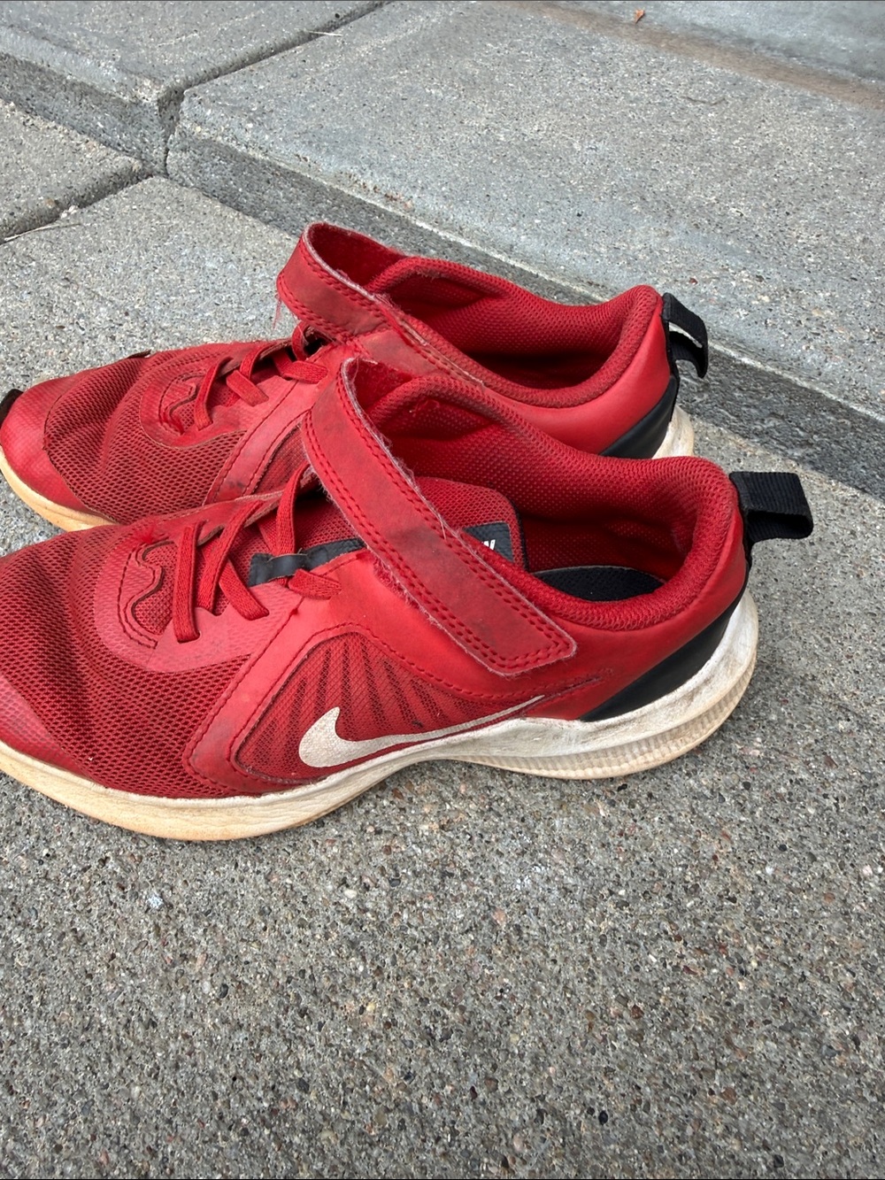 Nike Red and White Kids Velcro Athletic Downshifter Sneakers size 3Y